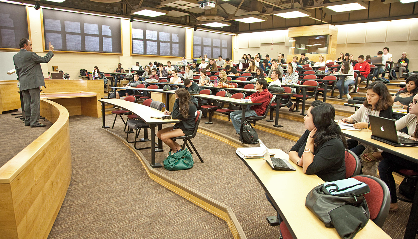 Professor of Middle East Studies lecturing to students